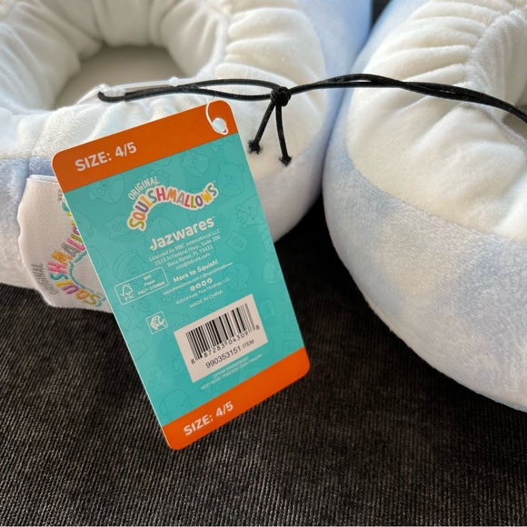 NWT Squishmallows Girls Plush Full-Body Step-In Slipper Size 4/5 - Picture 3 of 8